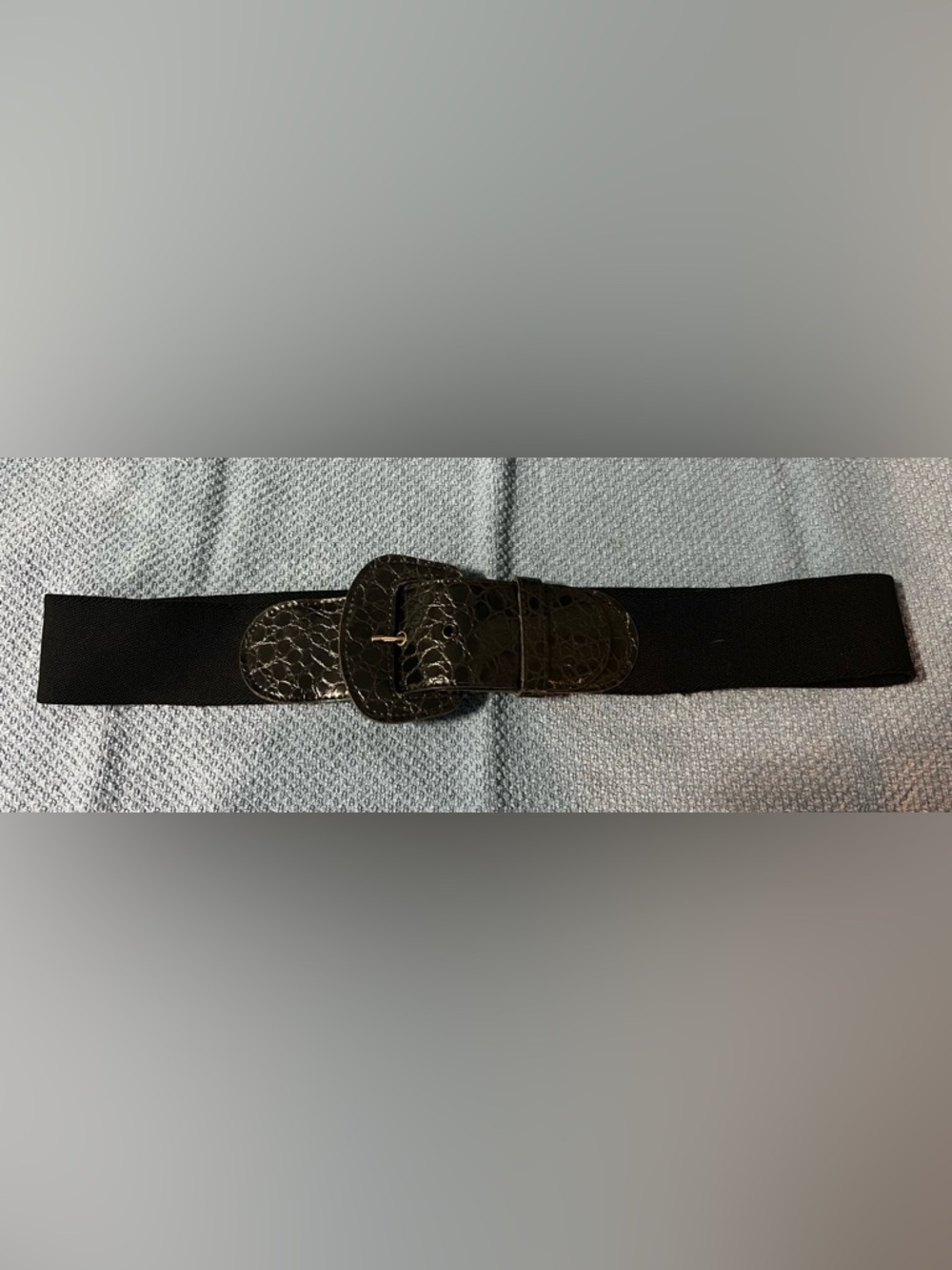 Black Elastic Waist Belt with Croc-Textured Buckle